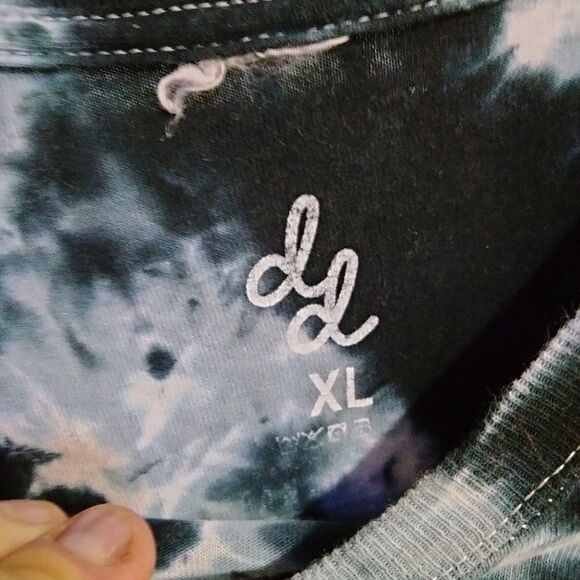 David Dobrik “David’s Vlog” Tesla shirt - Picture 3 of 5